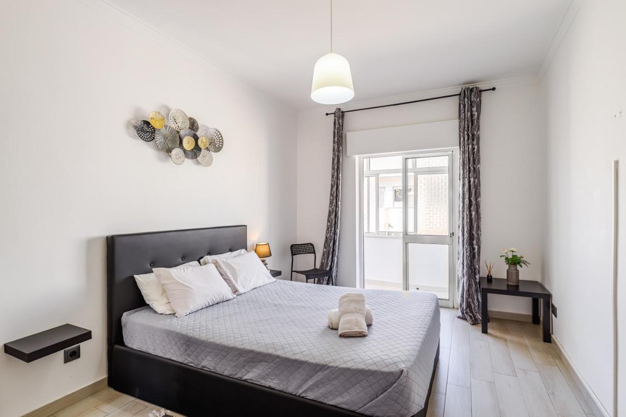 Sleeptubal Moderne Accommodatie Alhos Vedros Екстериор снимка