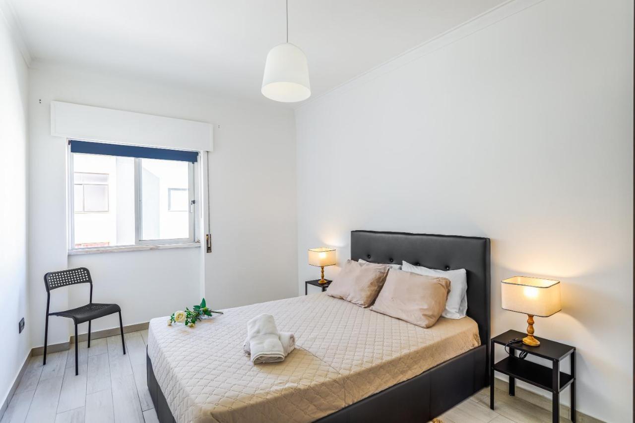 Sleeptubal Moderne Accommodatie Alhos Vedros Екстериор снимка